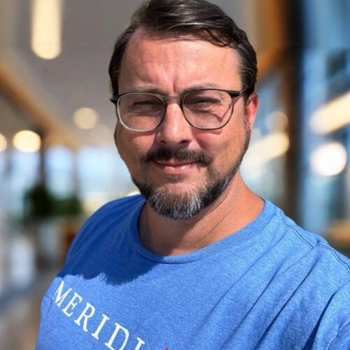 russ-hensley-headshot-2025-web